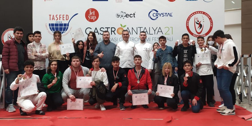 Yemek Yarışmasına Sema Abdurrahman Karamanlıoğlu AL Damga Vurdu