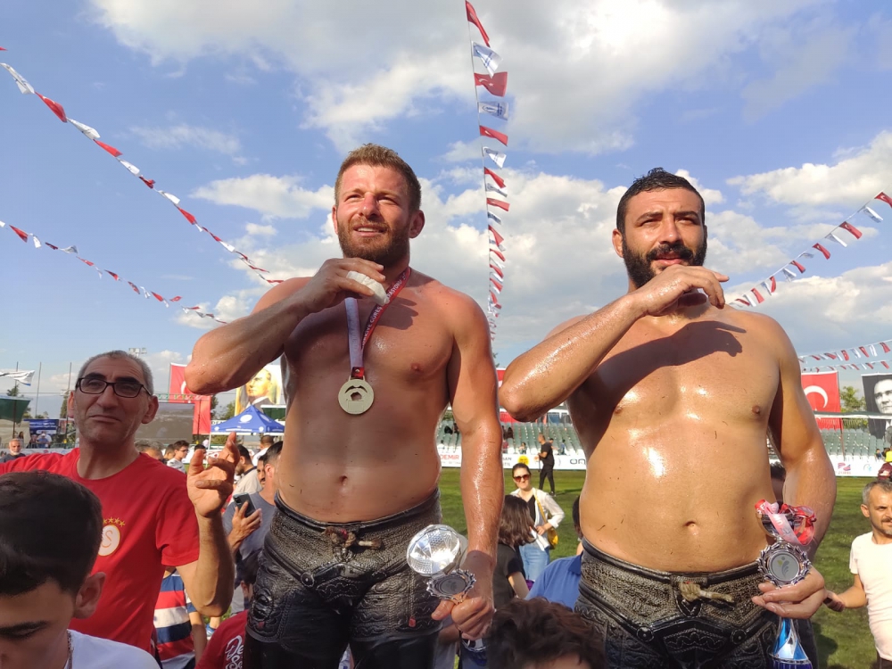 Türk'ün Ata Sporu Yağlı Güreşlerin 2. sini Denizli Merkezefendi Bel 22