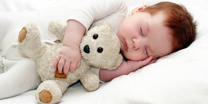 Bebeklerde Uyku Pozisyonu Önemi