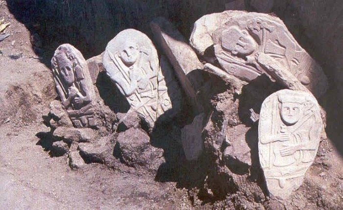 Hakkari'de 4 bin yıllık Türk mezarı bulundu