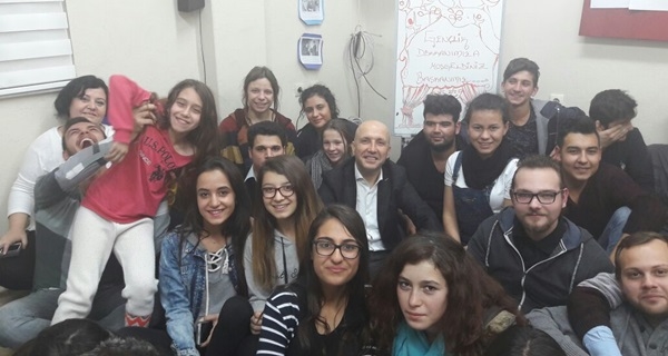 Başkan Özbaş'tan Gençlere''Dükkan Sizin''