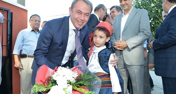 Şahin Tin'den Bayram Mesajı