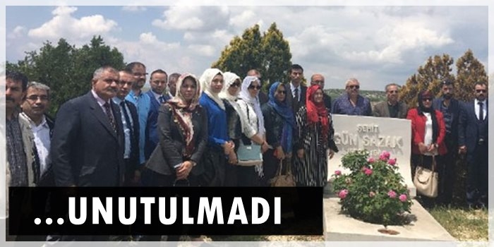 Şehit Bakan Gün Sazak Unutulmadı