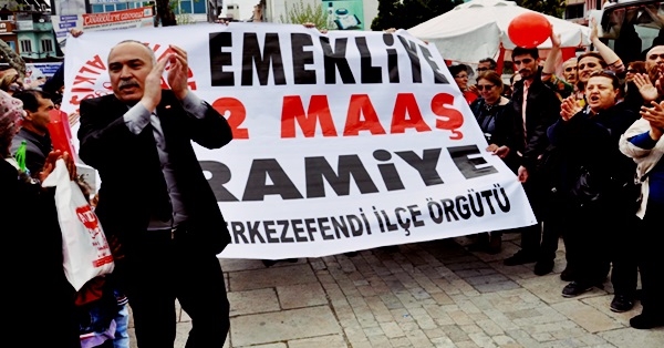 Denizli'de CHP'den 'Milletçe Alkışlıyoruz' Eylemi