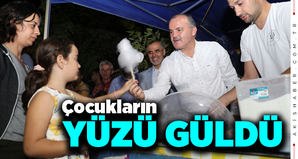 Çocuklar Ve Aileler Mutlu