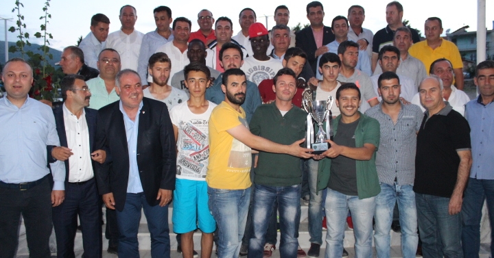 Çal Belediyespor Şampiyonluk Kupasına Kavuştu