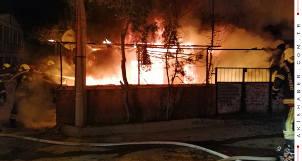 Pamukkale'de Korkutan Yangın