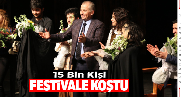 33. Tiyatro Festivali'nde 33 Oyun Sergilendi