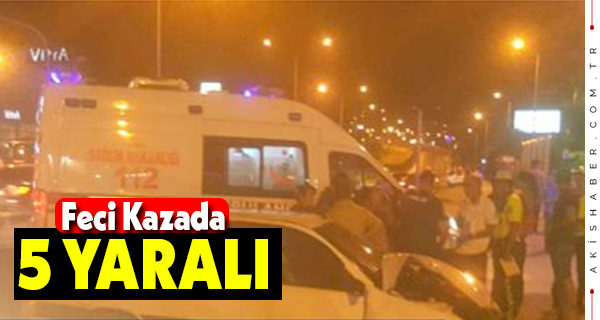 Denizli'de Otomobille Minibüs Çarpıştı: 5 Yaralı