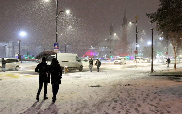 Ankara İstanbul yarın 5 Aralık Perşembe okullar tatil mi?