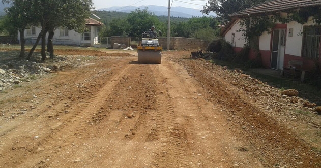Tavas’ta yollar genişliyor