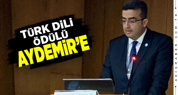 Prof. Özgür Aydemir Türk Dili Ödülünü Aldı