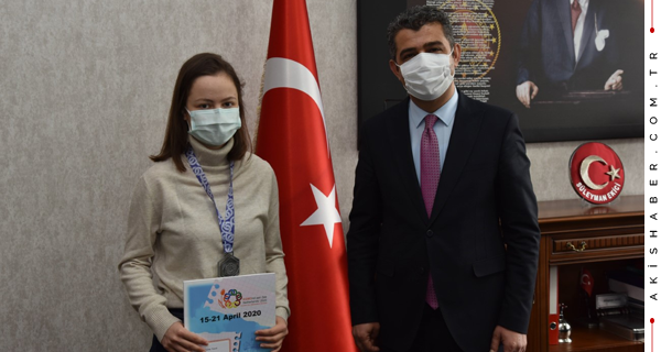 Denizli’nin Gururu Madalyasını Getirdi