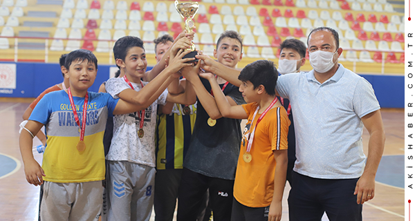 Denizli'de Futsalın Şampiyonu Belli Oldu