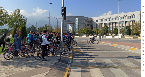 Sağlıklı Nesiller Temalı Bisiklet Turu Düzenlendi