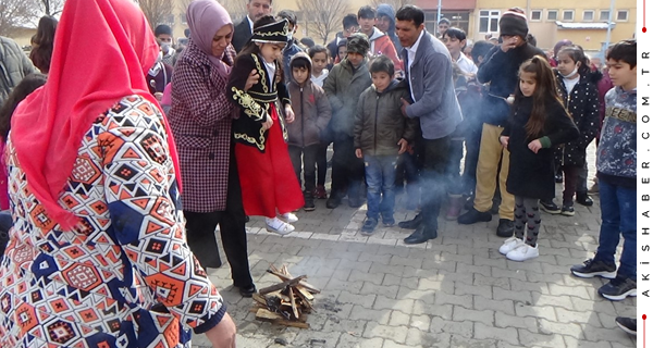 Ergenekon Bayramı Köy Okulunda Kutlandı