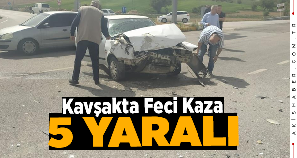 Denizli'de otomobil kamyona çarptı