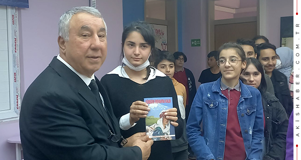 Eğitimci Gazeteci Serdar Ünsal Öğrencilerle Buluştu