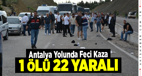 Denizli'den Antalya'ya Giden Tur Midibüsü Devrildi: 1 Ölü, 22 Yaralı