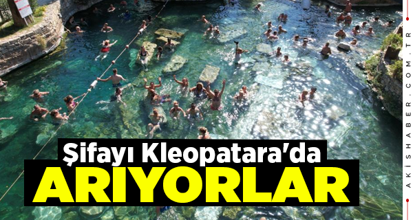 Turistler Antik Kleopatra Havuzuna Akın Ediyor