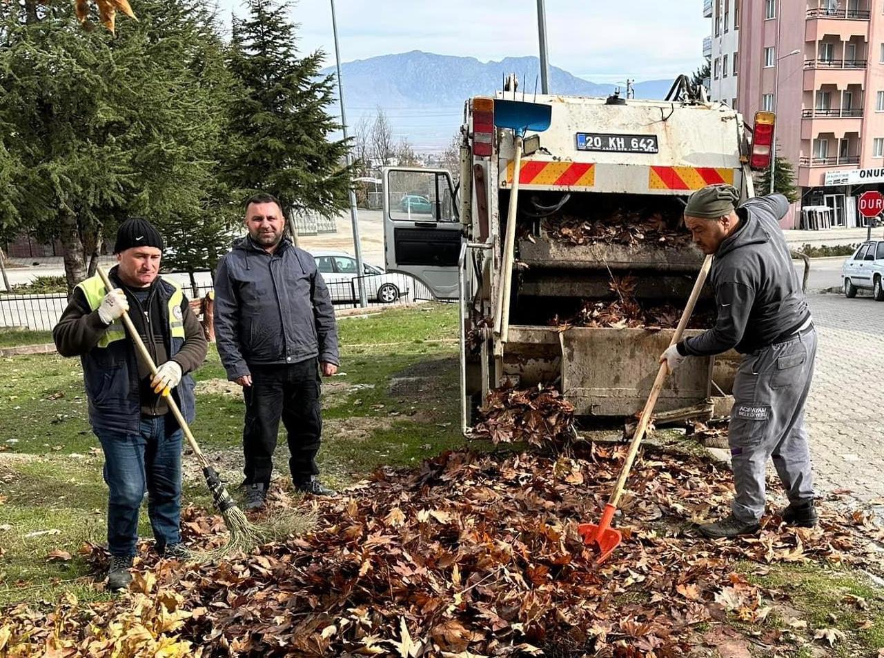 Acıpayam'da Doğal Atıklar Gübre Oluyor