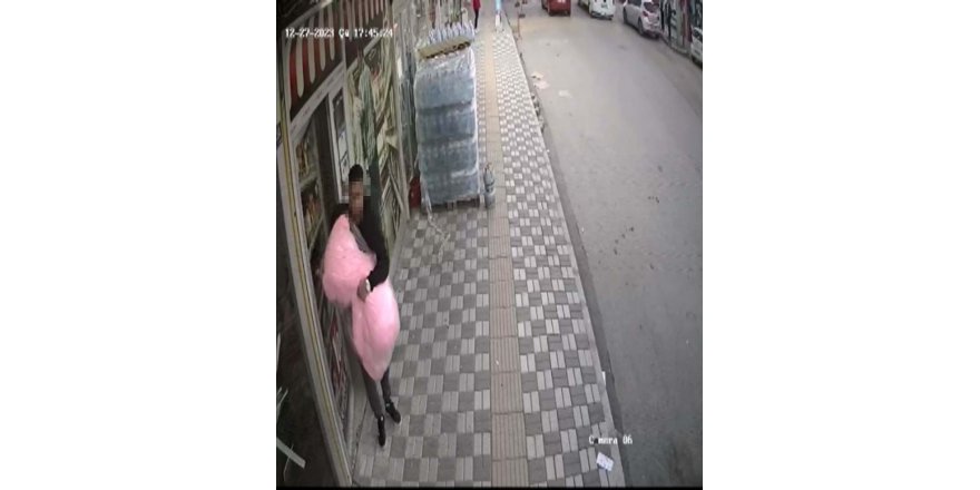 Girdiği marketten oyuncak ayıyı böyle çaldı