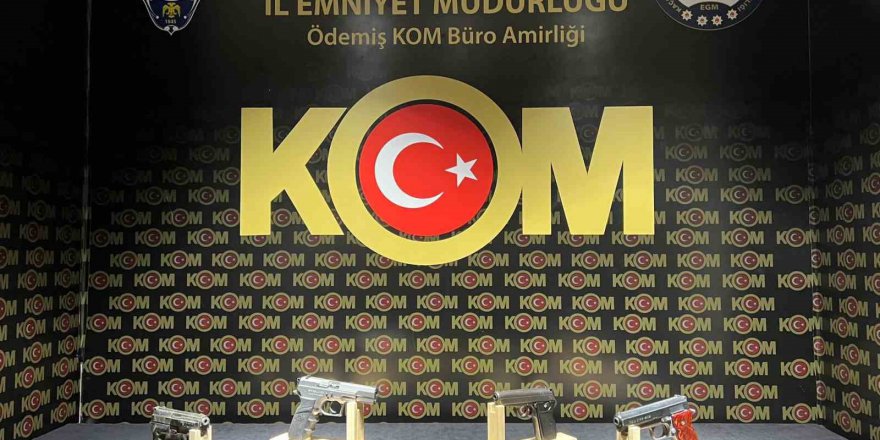 İzmir’de silah tacirlerine şok baskın: 3 gözaltı