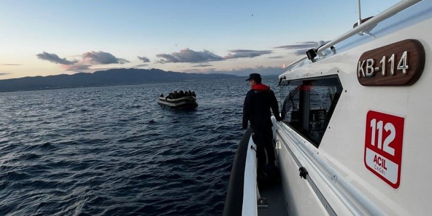 Fethiye’de 35 düzensiz göçmen kurtarıldı, denize düşen 3 göçmen aranıyor