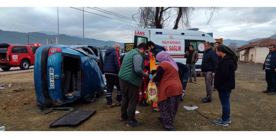 Seydikemer’de aynı yerde bir dakikada iki kaza