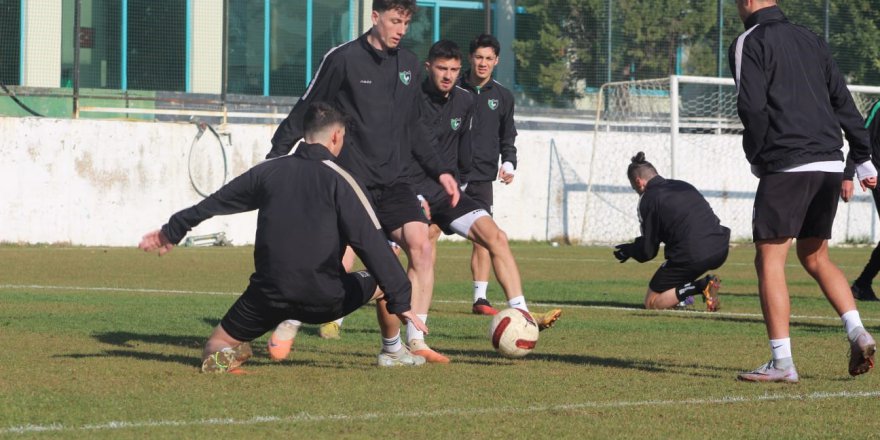 Denizlispor’da futbolculardan protesto kararı