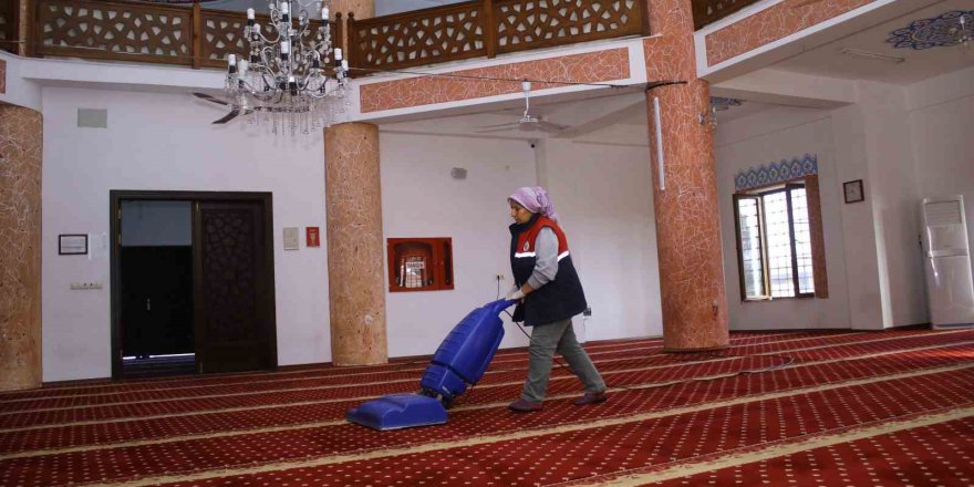 Honaz’da camiler Ramazan ayını pırıl pırıl karşılıyor