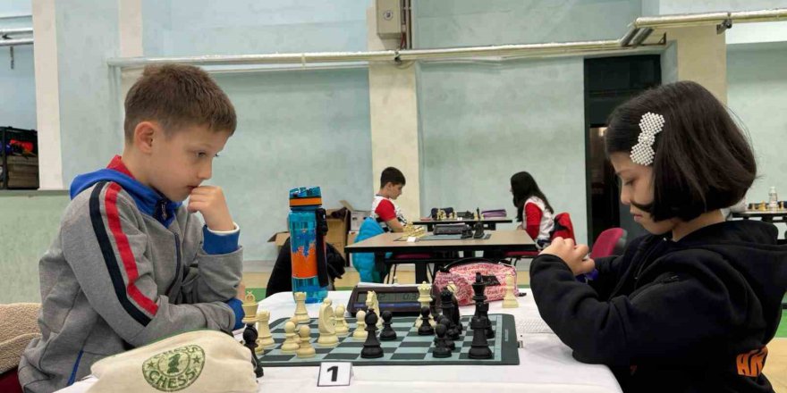 Muğla’da “Mavi Yeşil” okullar satranç turnuvası başladı