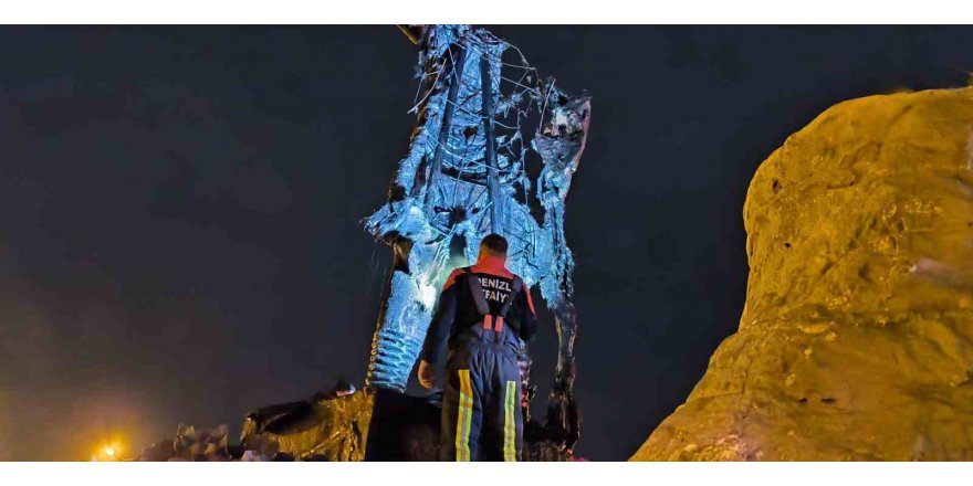 Denizli’de Milli Mücadele kahramanının heykeli kundaklandı