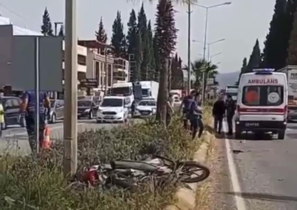 İzmir'de aracın çarptığı motosikletteki çift hayatını kaybetti