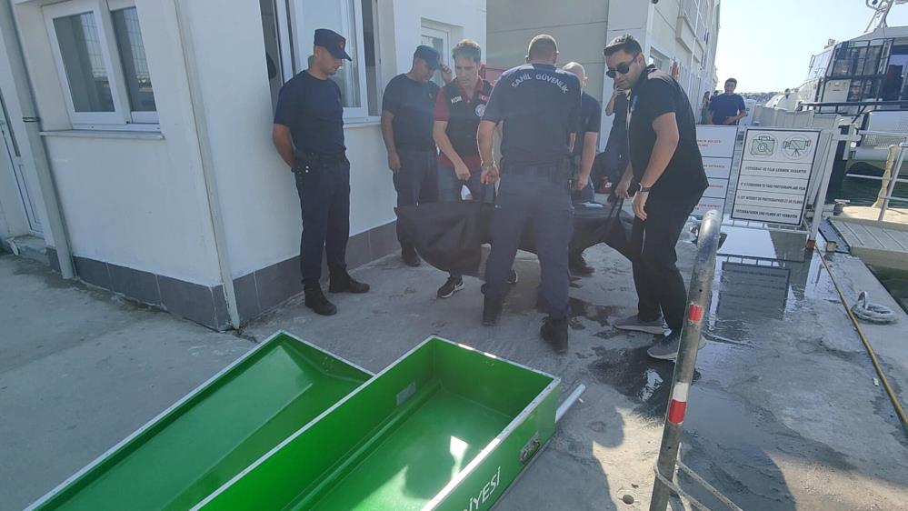 Kuşadası’nda denizde erkek cesedi bulundu