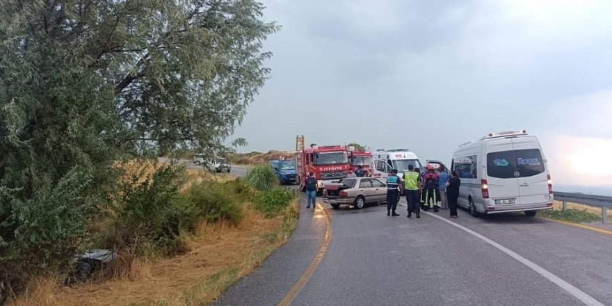 Denizli’de yağış sonrası kaygan zeminde zincirleme kaza: 9 yaralı