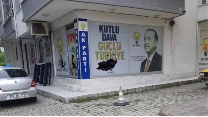AKP ilçe binasına saldırı!