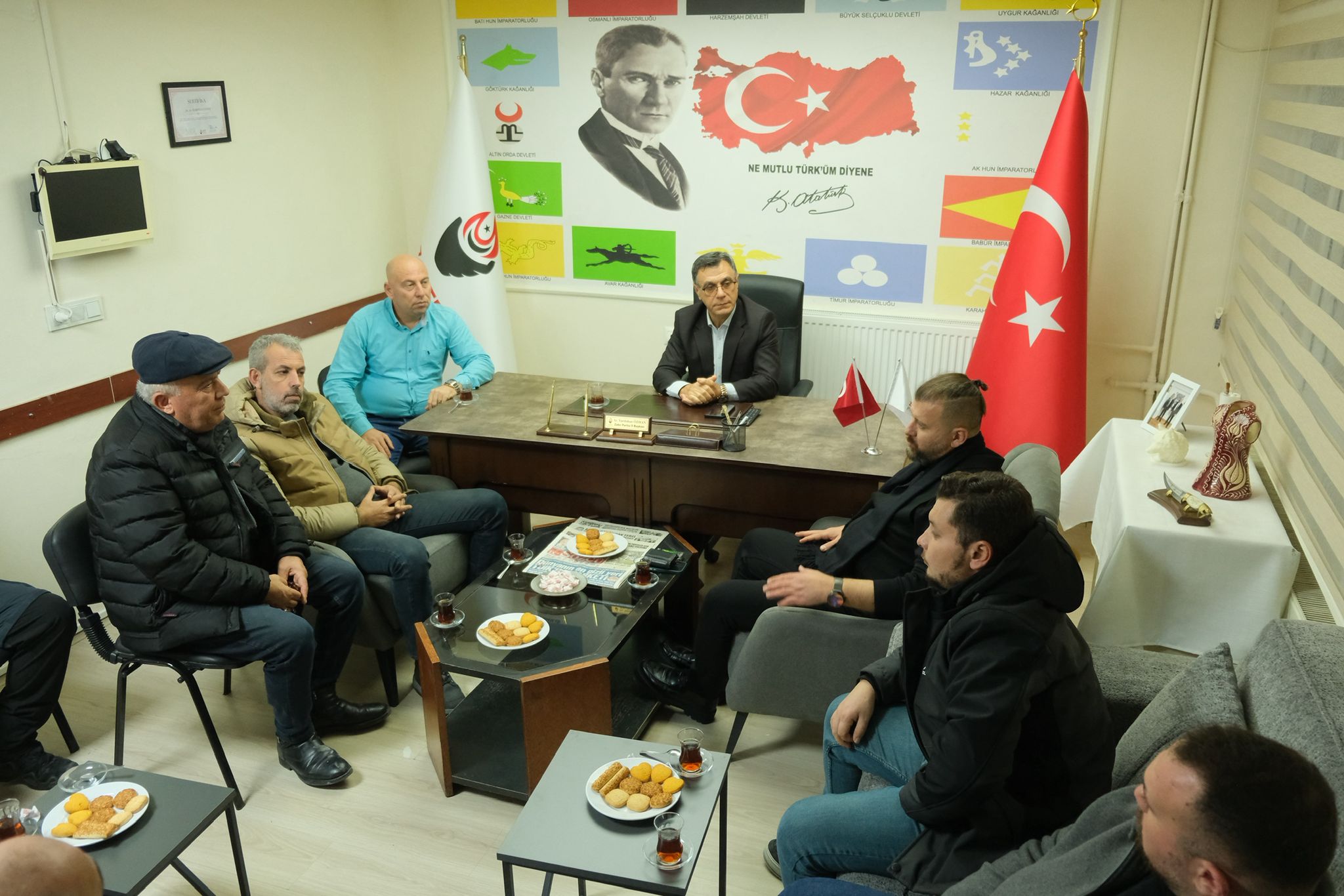 TÜRK MİLLİYETÇİLERİ PLATFORMU ZAFER PARTİSİNDE