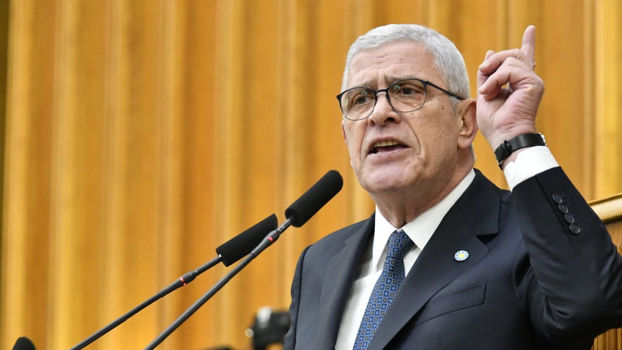 'Bahçeli göz göre göre Öcalan'ın postacılığını yapıyor'