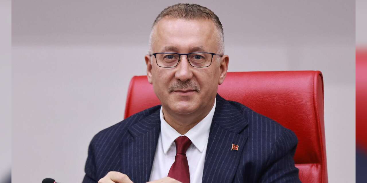 AKP'li Adapazarı Belediye Başkanı istifa etti
