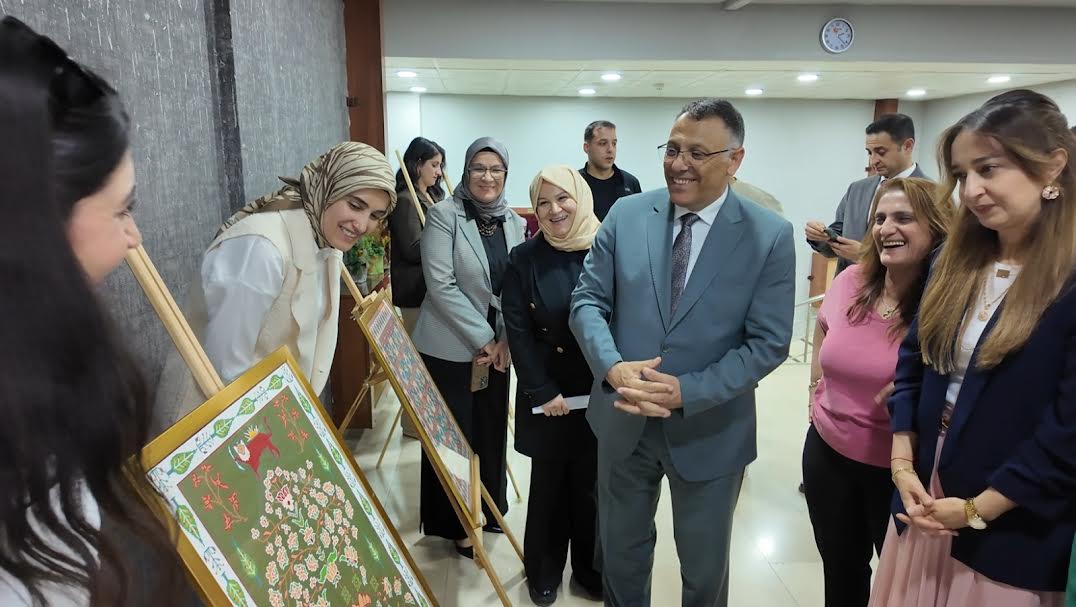 "Her Kare Bir İlmek" Sergisi Sanatseverlerle Buluştu