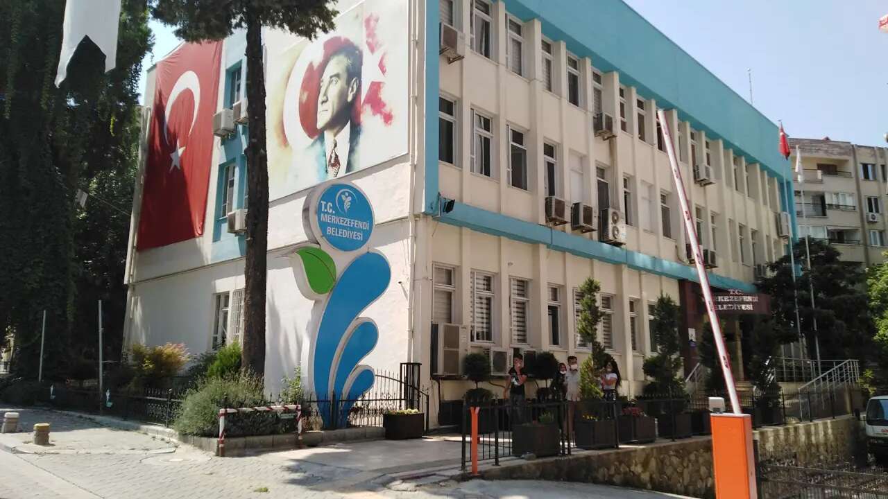 Denizli Merkezefendi Belediyesine Operasyon