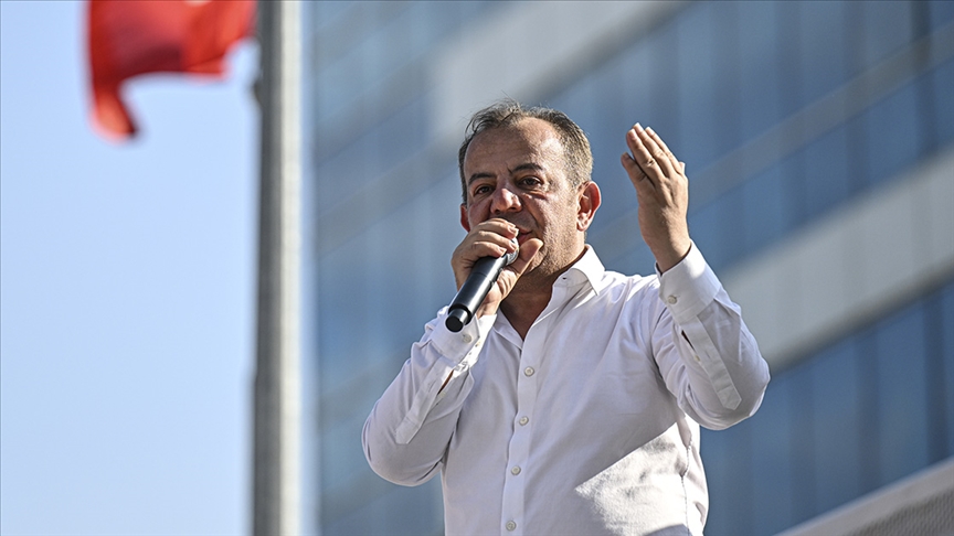 Tanju Özcan CHP'den İstifa Etti