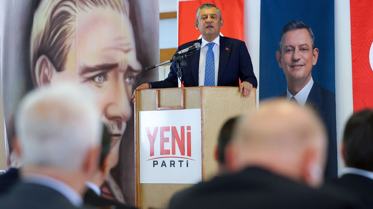 YENİ Parti’nin genel başkanı Özgür Özel oldu