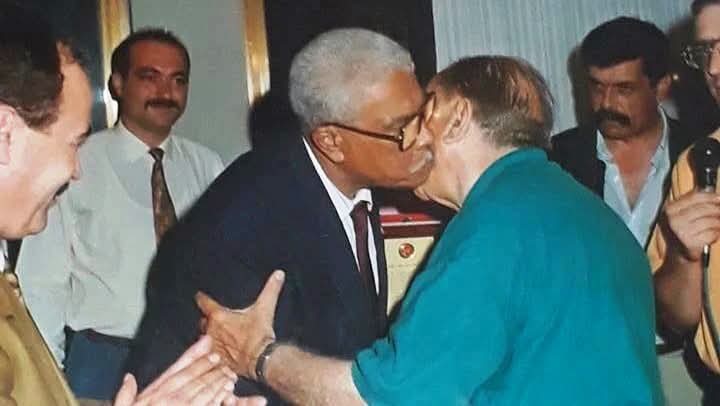 HEPİNİZİN GÖRDÜĞÜ GİBİ BEN BİR ZENCİYİM