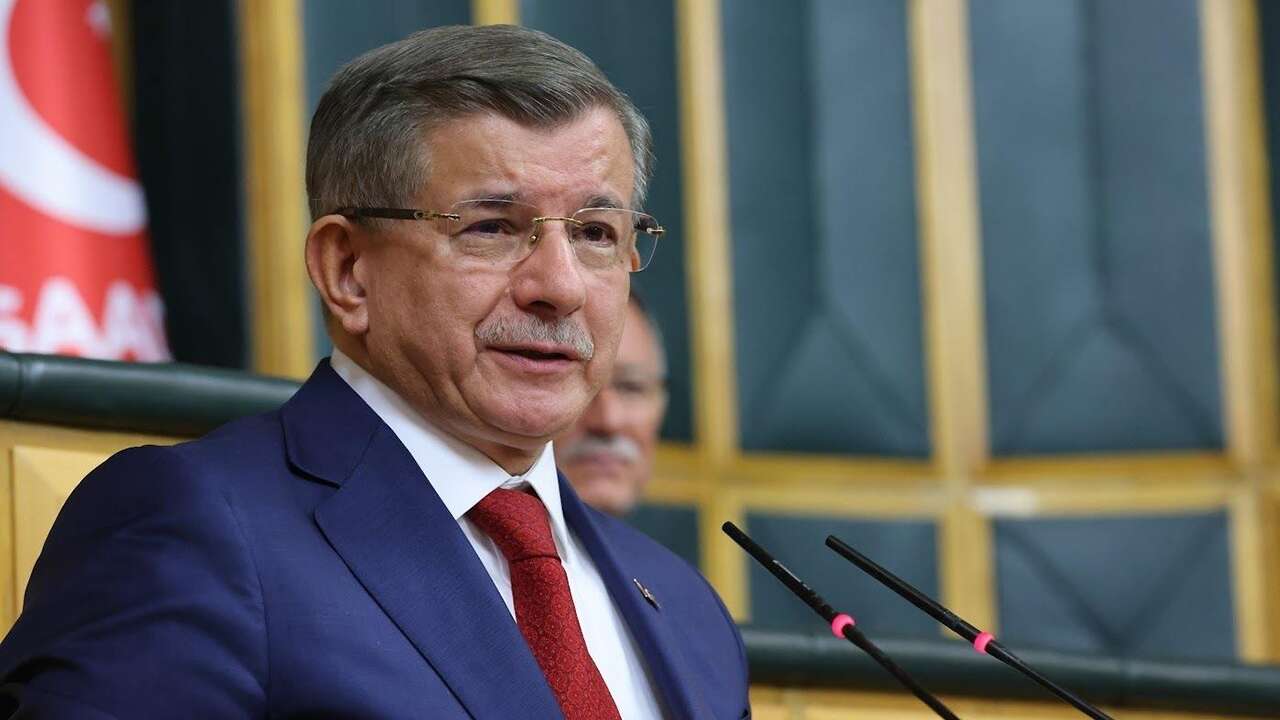 Ahmet Davutoğlu siyaseti bıraktı