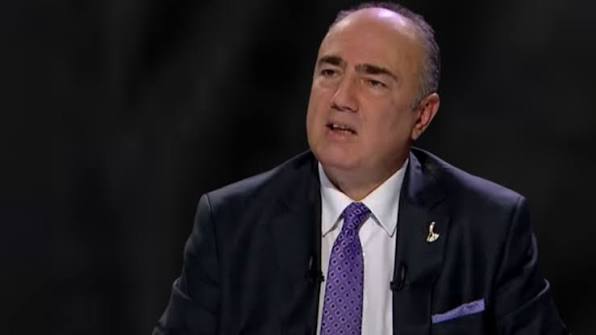 Gazeteci Vedat Yenerer hayatını kaybetti