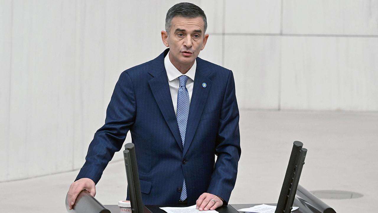 Ümit Dikbayır AKP'ye Katılıyor