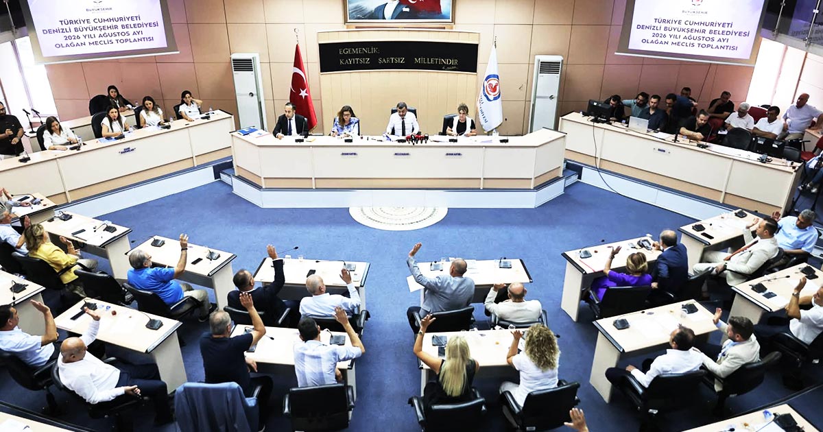 DENİZLİ BELEDİYE MECLİSİ KARIŞTI!