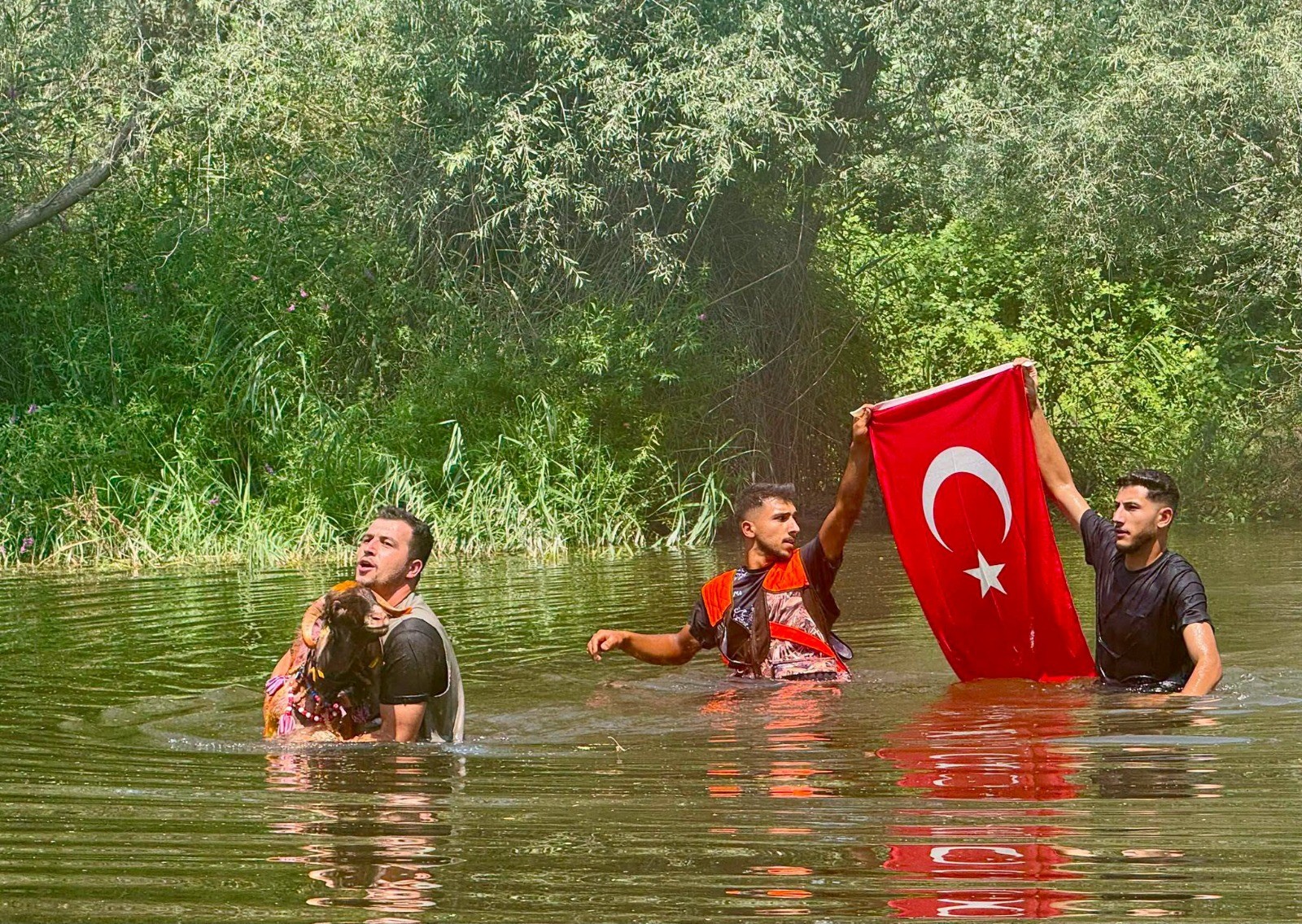 Çal'da 853.Gelecek Devam Ediyor